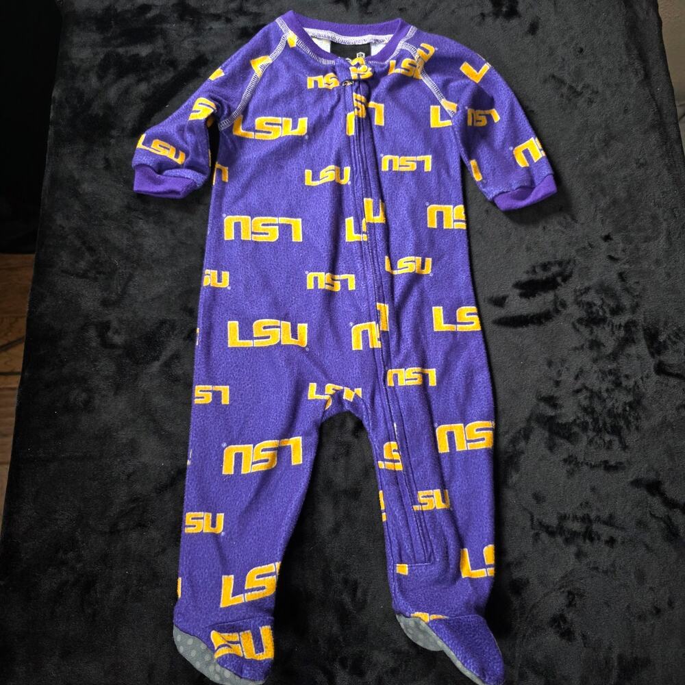 LSU Baby Footed Sleeper Zipper Closure Purple & Gold All Over Print Sz 0-3 Mos